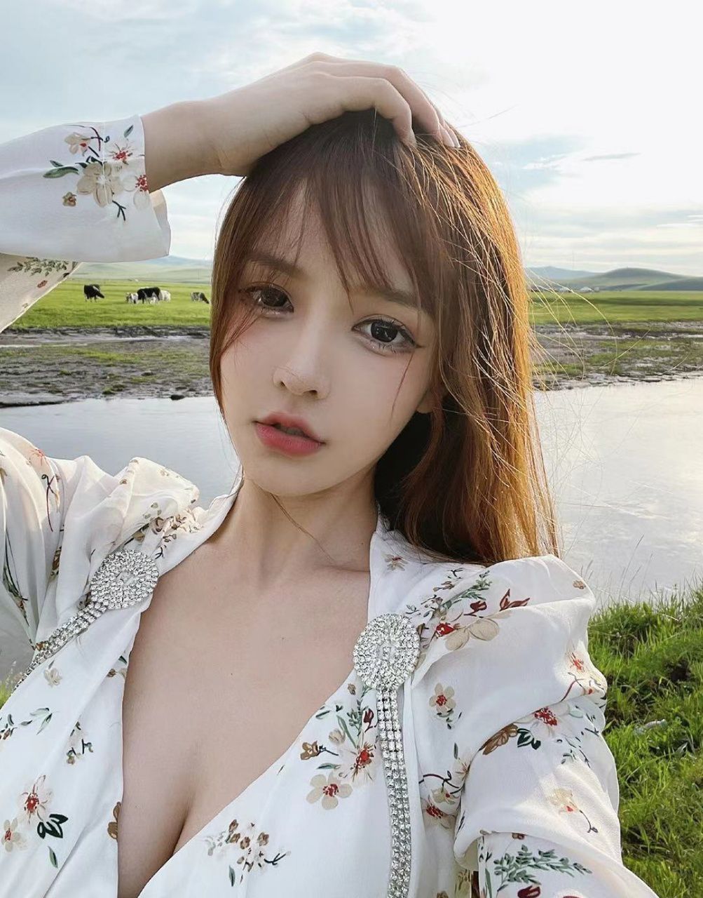 长沙外围妖娆妩媚女模特