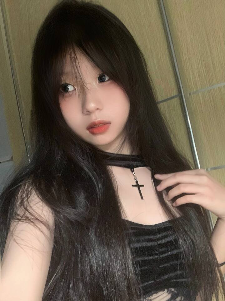 西安外围清纯小萝莉娇小可爱