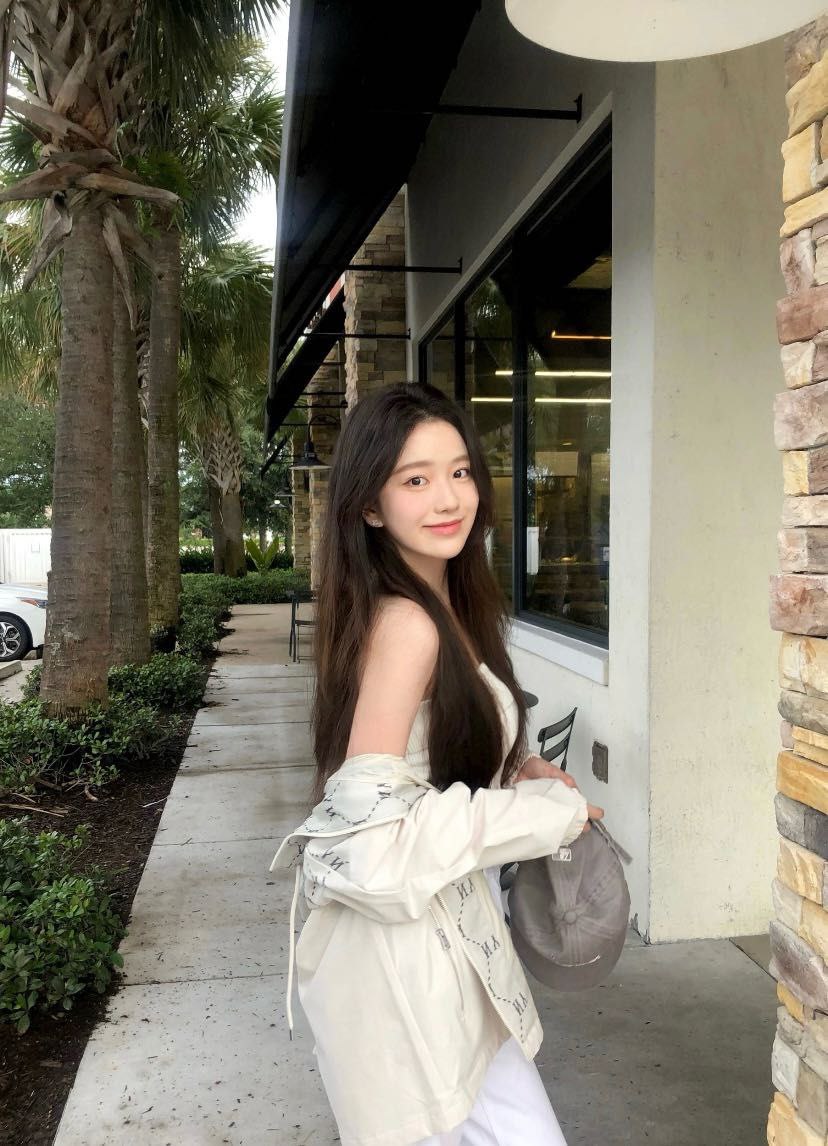南京外围 coco小春皮肤超白人美声甜