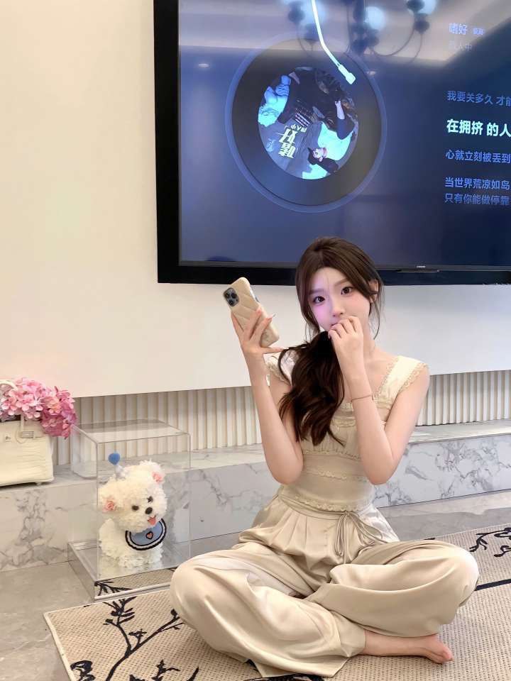 北京外围 06年小纯 清纯可爱款童颜巨乳