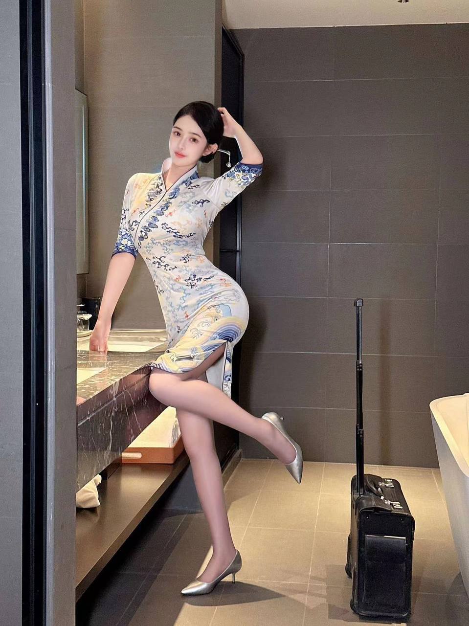 西安外围 海航空姐兼职 176D 清纯气质女友感觉