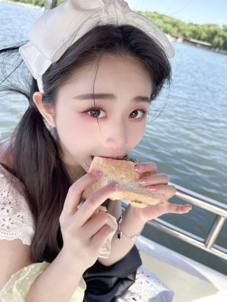 北京外围 06极品萝莉 纯天然甜没小乖乖