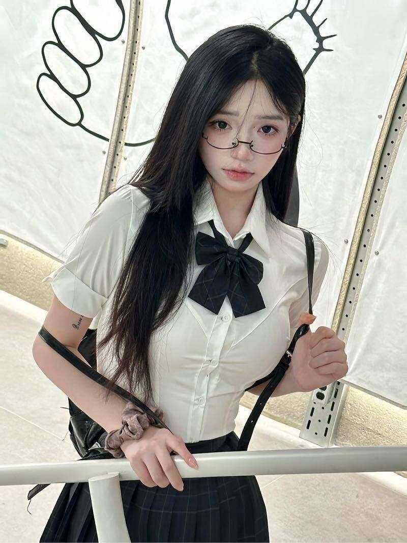 深圳外围 165小纯 身材娇小纯情女高