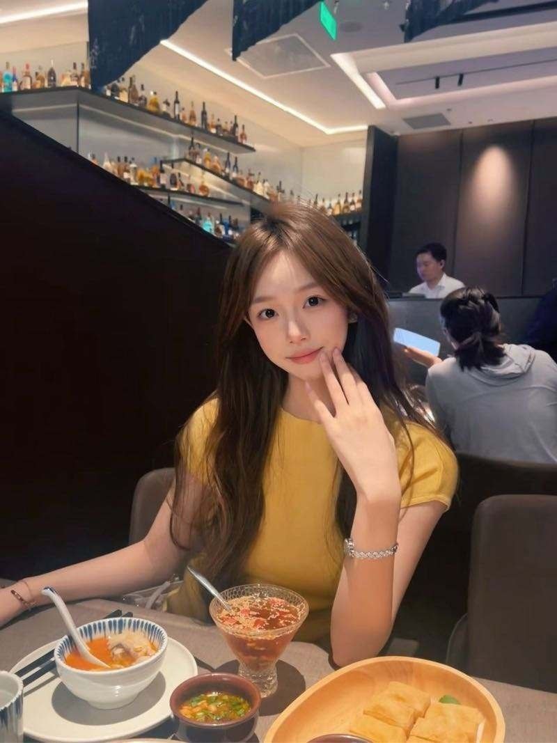 深圳外围 173小纯 甜美网红feel 人间水蜜桃