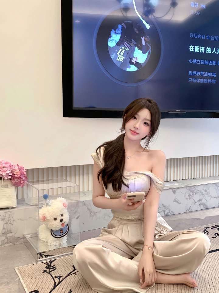 北京外围 06艺术生小纯兼职 清纯可爱款 