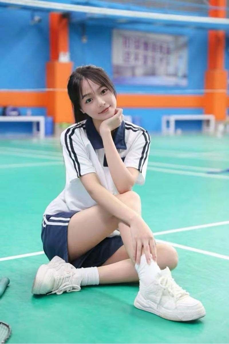 杭州外围 拱墅真实学生小瑶 新人粉嫩第一次下水 年纪06年