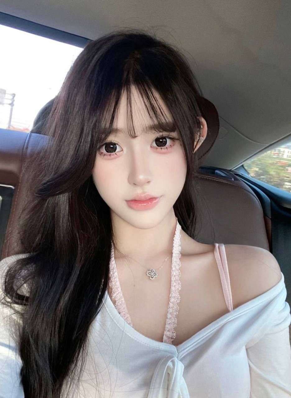 福州外围 前凸后翘蜜桃臀真实粉真正的女优感觉 真胸大翘臀本人真实皮肤超白牛奶肌真实版完美少女