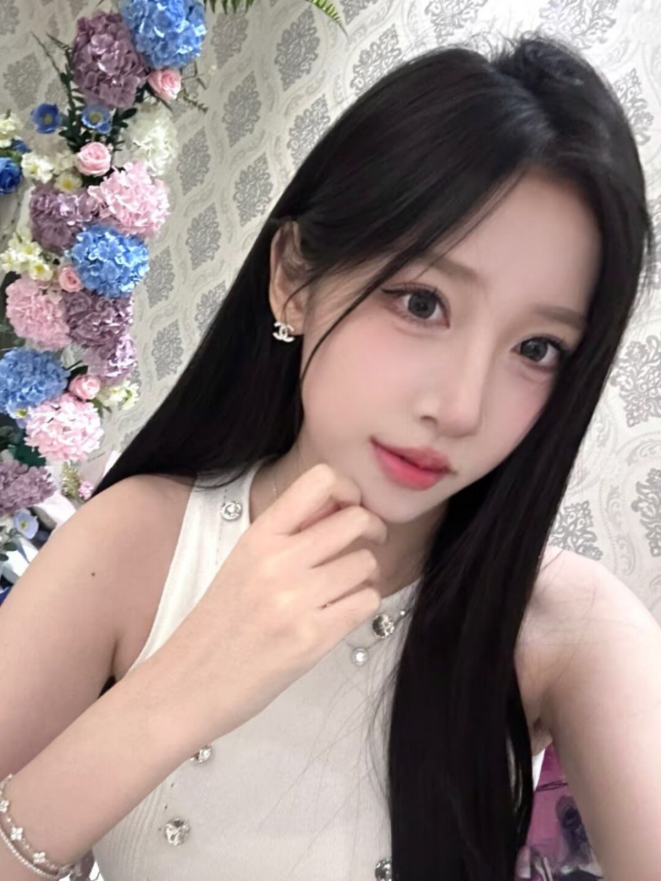 南宁外围筷子腿 173/69 天然C 开朗 气质 活泼