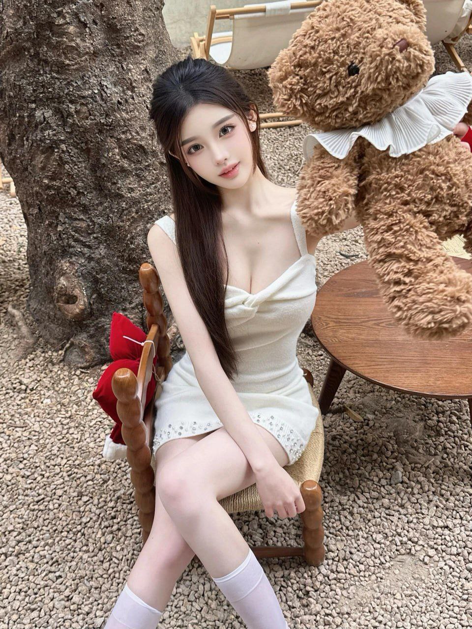 郑州外围模特 165/47 天然C 御姐 少女 气质