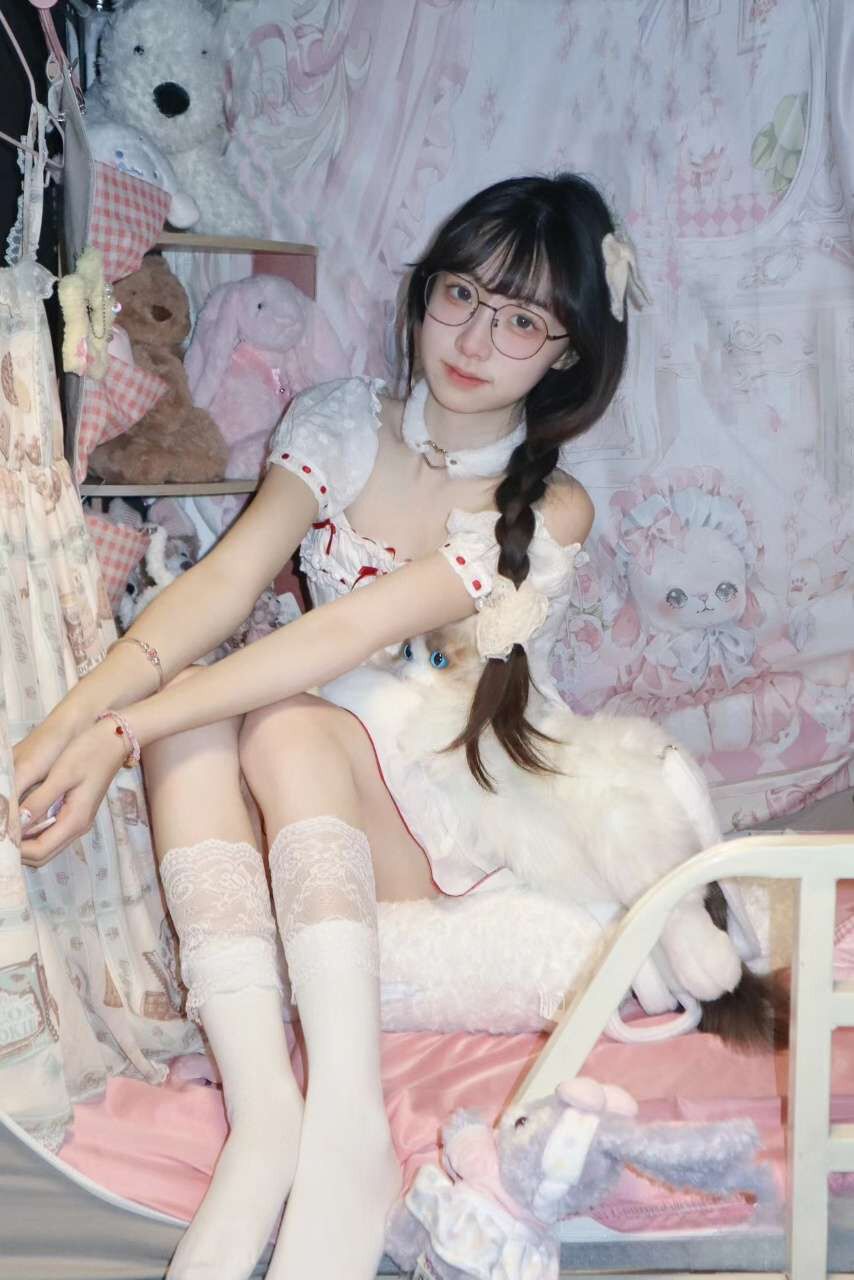 昆明外围07年学生妹 甜心 水灵 jk